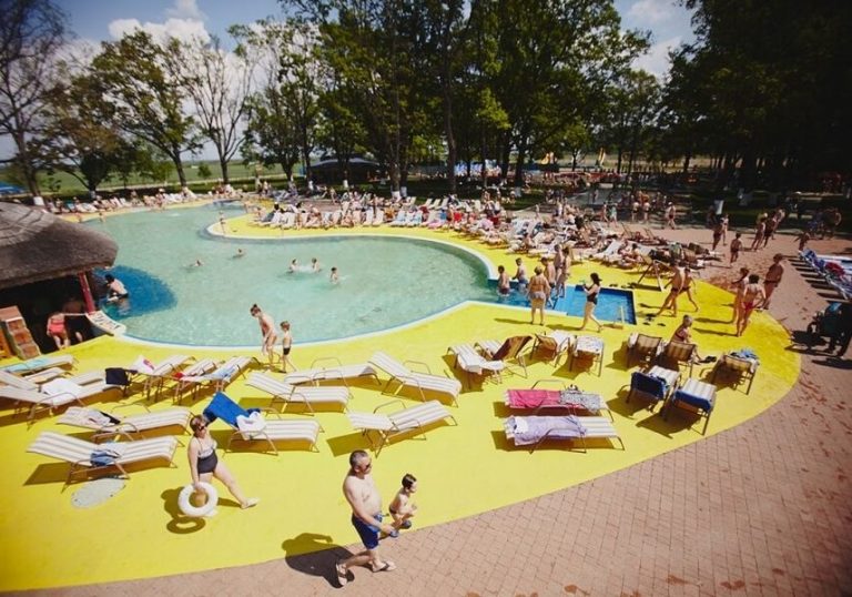 Outdoor thermal pool in Kosino