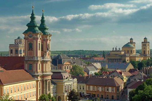 Eger: thermal baths and famous wine