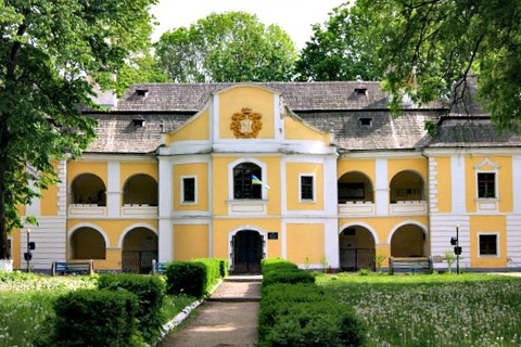  Виноградів 